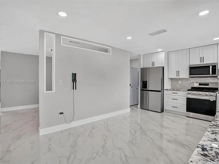 9531 NW 20th Pl — Photo 8