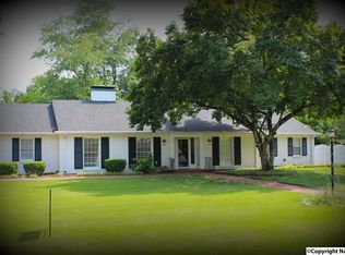 1507 Fairway Dr SE, Decatur, AL 35601