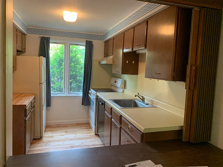 9 Chadwick Ct #9 — Photo 13