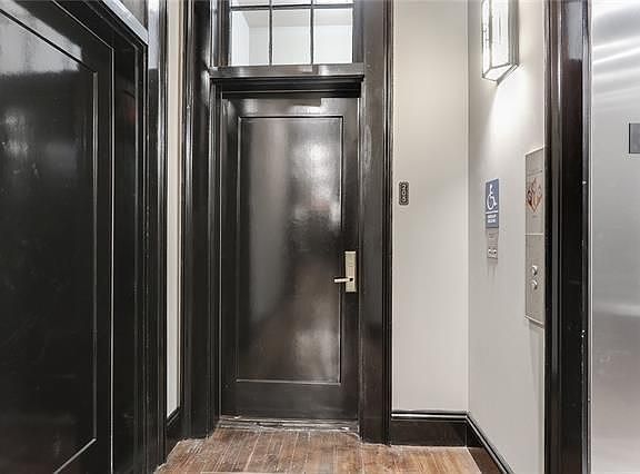 2nd image of 419 Carondelet St Ste 205