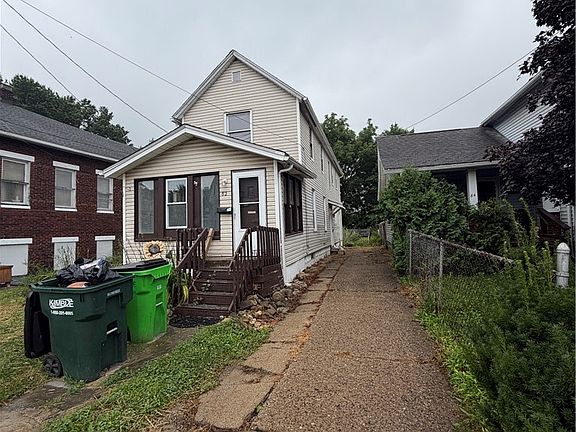 2nd image of 82 Brown St
