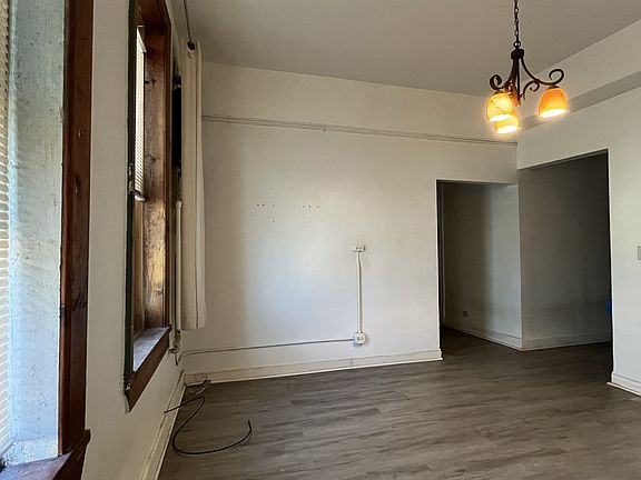 5th image of 3234 W 23rd St #203
