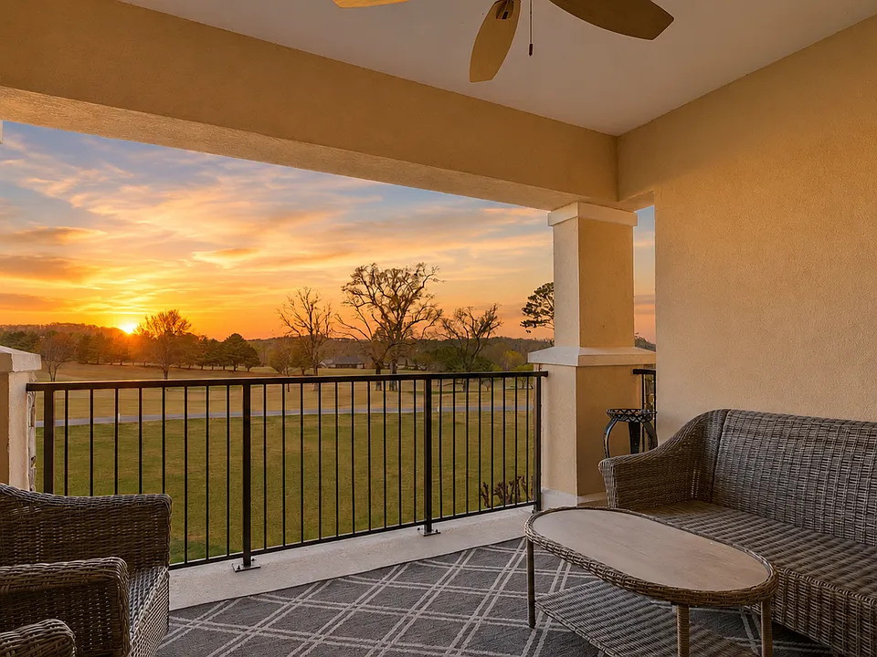 555 Rarity Bay Pkwy #204