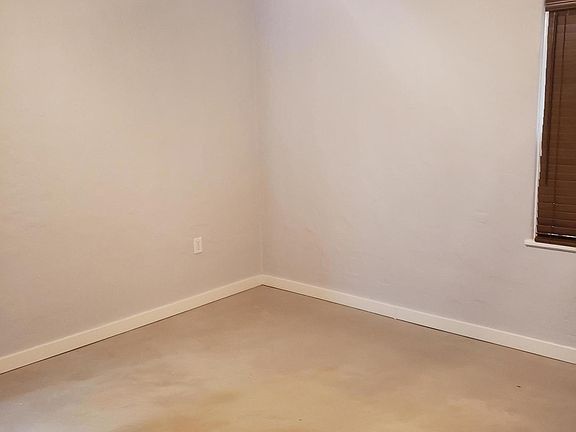 4th image of 1820 W Heatherbrae Dr