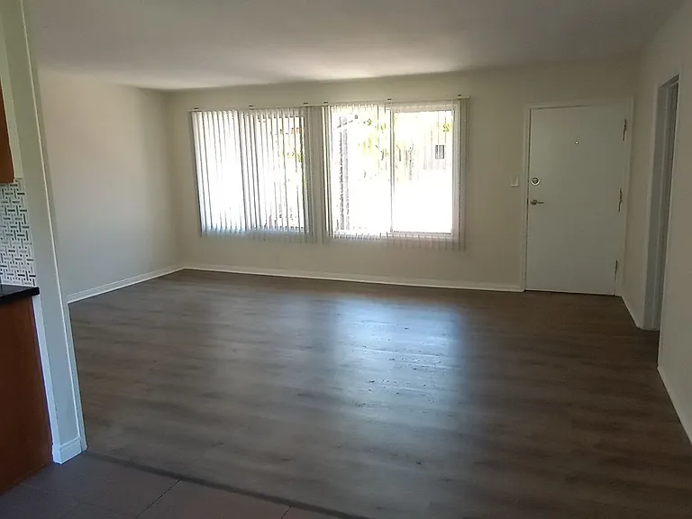 Keswick Court Apartments — Photo 108