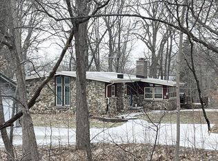 3657 Lusan Dr, Cedarburg, WI 53012