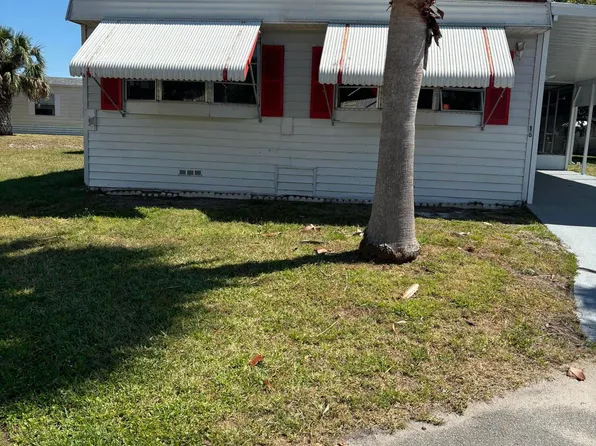 16 SE Hermosa Lane, Port St Lucie, FL 34952
