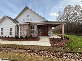 1831 Freedom Ring Dr, Brandon, MS 39047