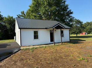 119 E Grove Rd, Gleason, TN 38229