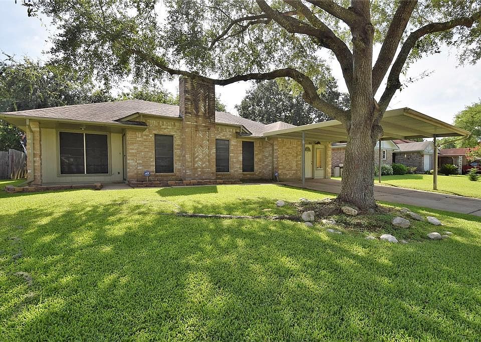 1st image of 2706 Mockingbird Dr