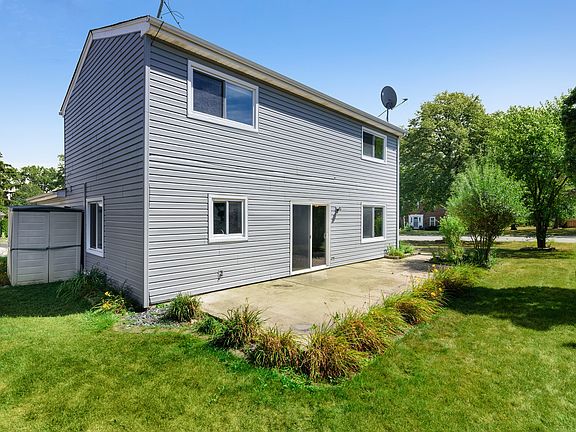 2nd image of 568 Oswego Dr