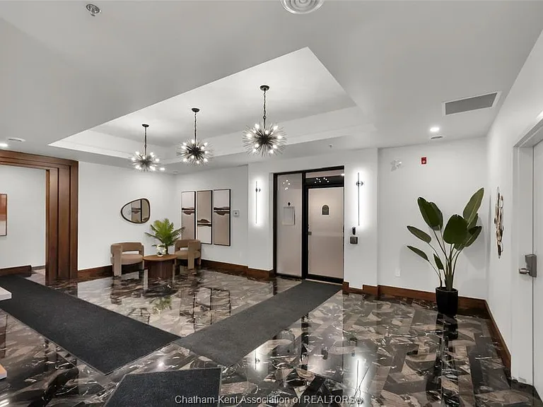 12 Mill St W #412 — Photo 31