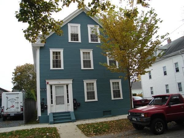 1st image of 174 Wood St APT 3R