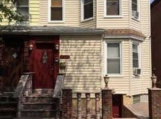 6527 79th St, Middle Village, NY 11379