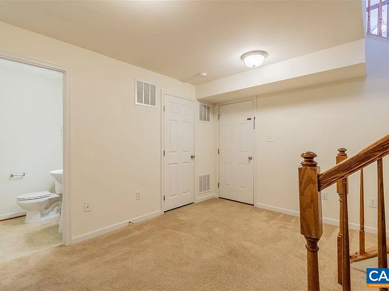 2138 Lockwood Dr — Photo 22