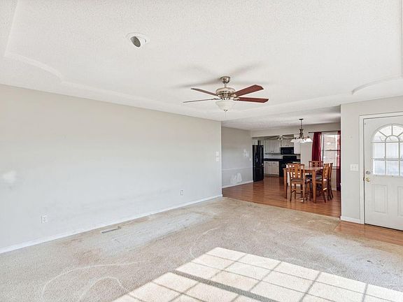 3rd image of 5629 Bordeaux Way