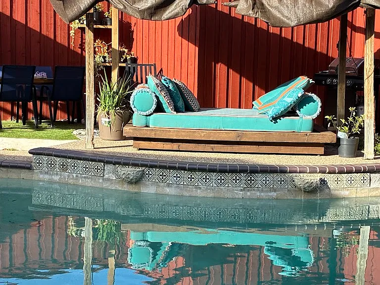 Santana Ln — Photo 7