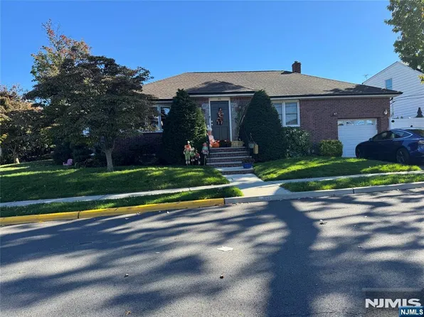 40 Rose Street, Wood Ridge, NJ 07075