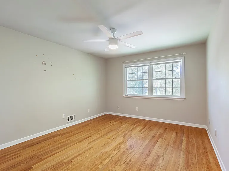 3741 Fox Glen Ct NE — Photo 22