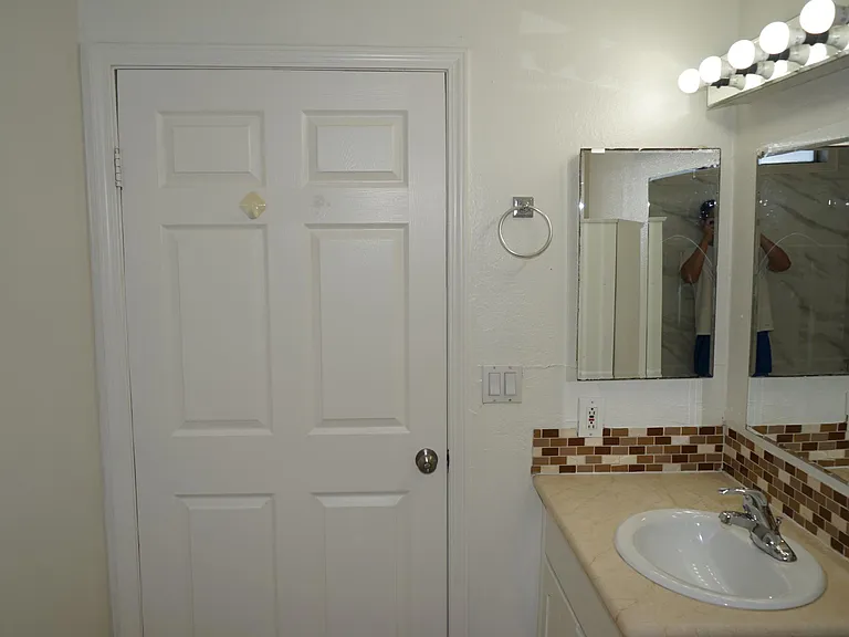 9528 Carroll Canyon Rd #126 — Photo 7