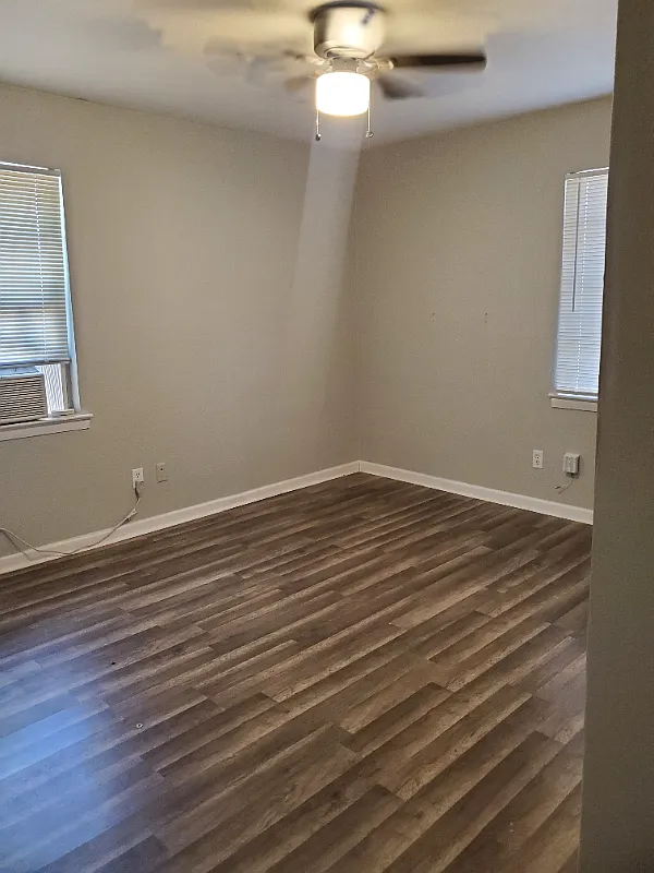 3 bed, 1200 sqft, $1,800 — Photo 4