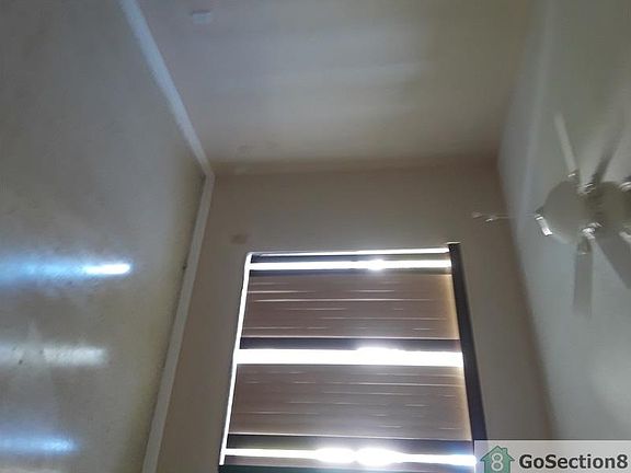 5th image of 1246 E Parker St