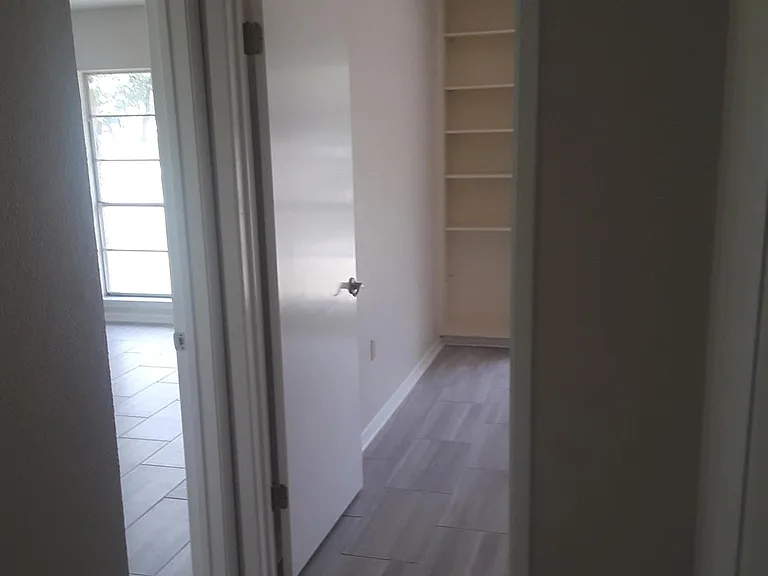 724 Whispering Oaks Dr — Photo 33