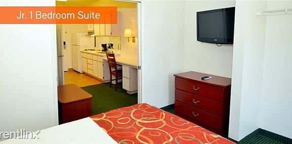 Jr. 1 Bedroom Suite