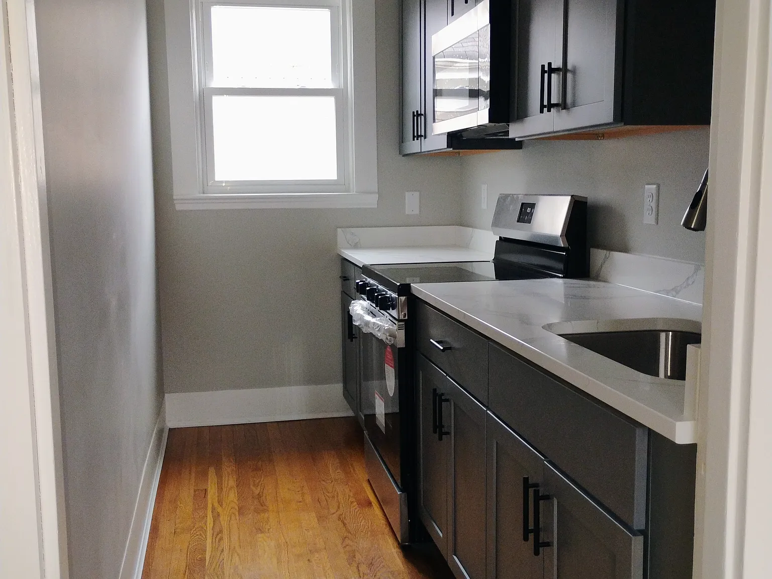 1 bed, 3400 sqft, $990 — Photo 4