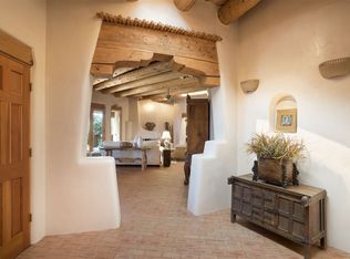 573 Vista De La Ciudad, Santa Fe, NM 87501