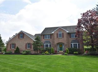 542 Trails End Ct, Easton, PA 18040