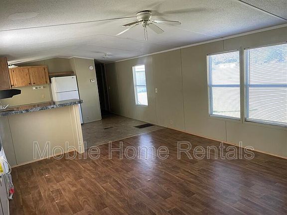 3rd image of 243 Yarnell Dr