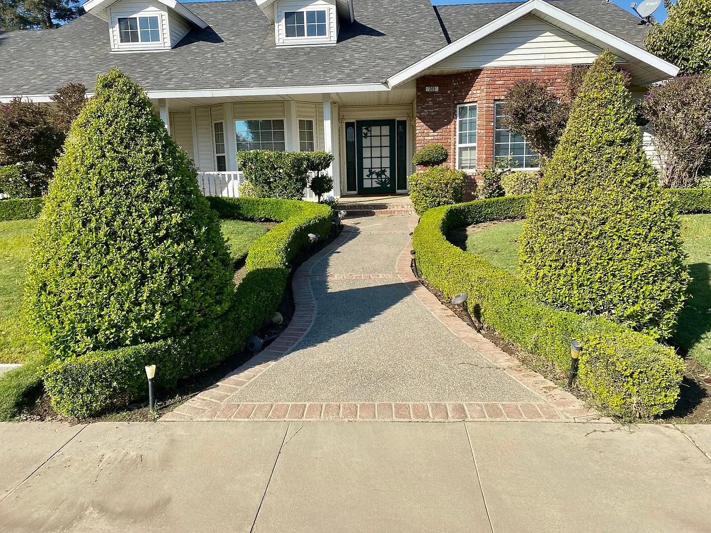 Stunning Custom 4/3 in Fowler — Photo 3