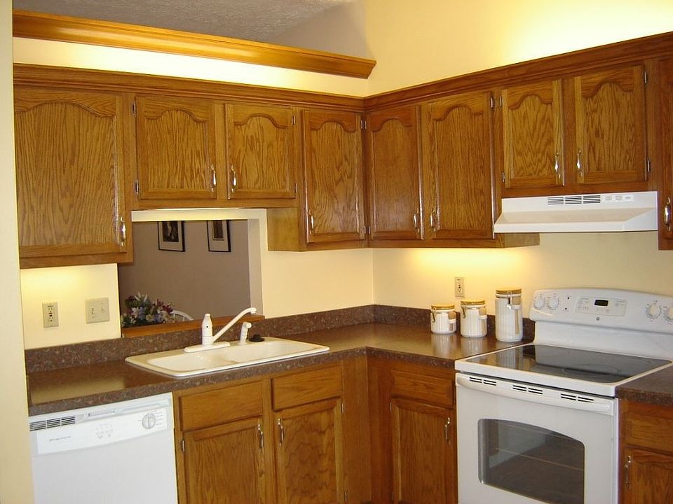 1st image of 8618 Broadacre Dr