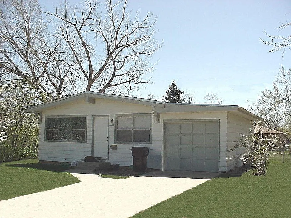 Building Photo - 3080 Ash Ave