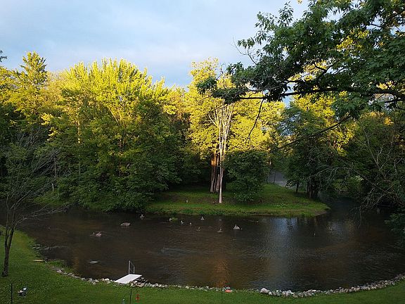 2nd image of 18512 Oxbow Dr