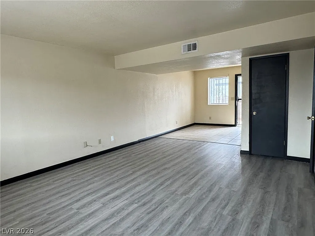 2 bed, 1.5 bath, 1080 sqft, $1,195 — Photo 4