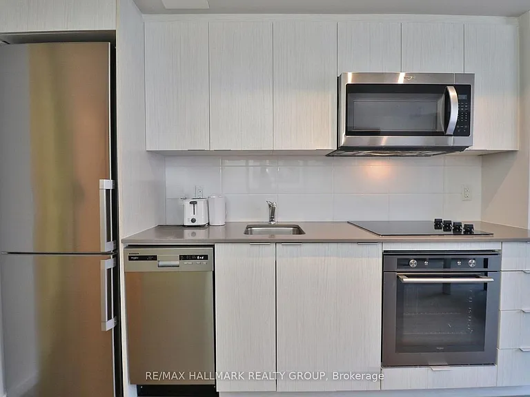 105 Champagne Ave S #1706 — Photo 11