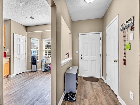 5th image of 105 Heritage Creek Way