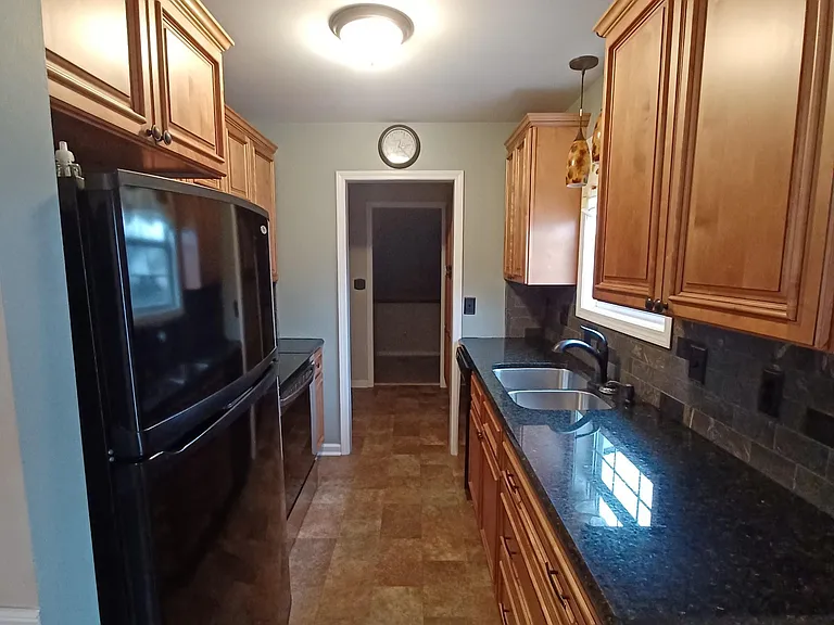 3200 N Senseney Cir — Photo 4