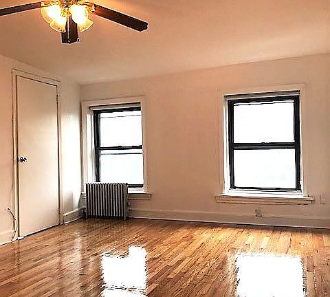 3rd image of 229 Clermont Ave APT 3