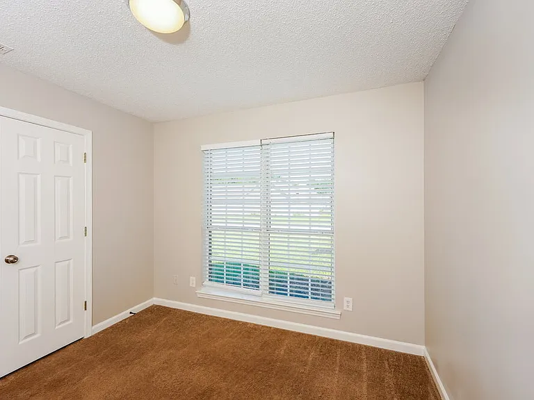 8028 Rockhampton Cir — Photo 12