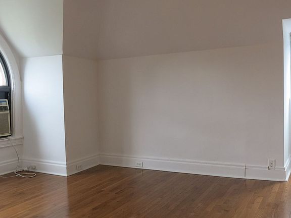 3rd image of 368 S Atlantic Ave APT 10