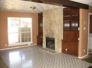 1824 Chevy Chase Dr, Carrollton, TX 75006