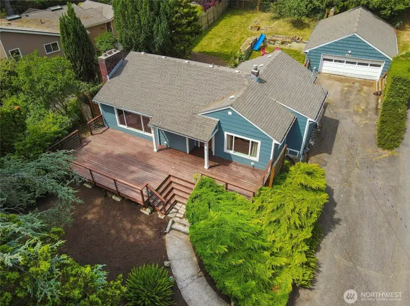 203 N 34th Street, Bellingham, WA 98225