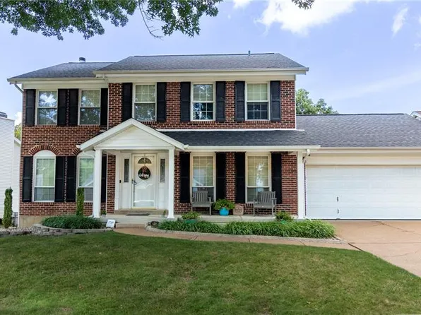 1857 Harbor Mill Dr, Fenton, MO 63026