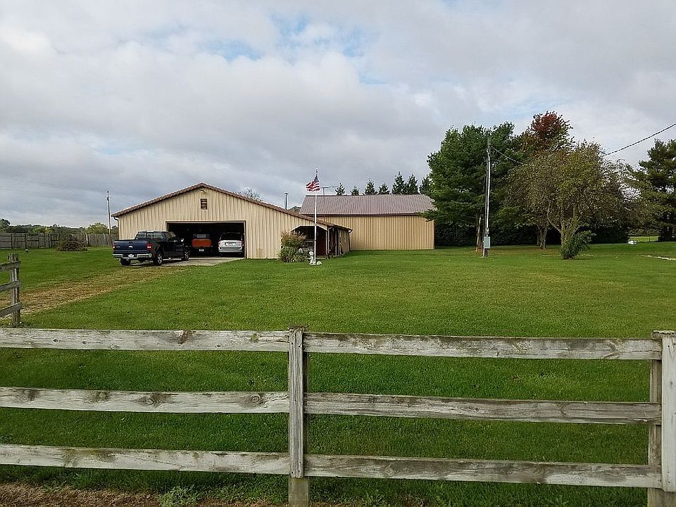 2nd image of 3341 Winnemac Pike S