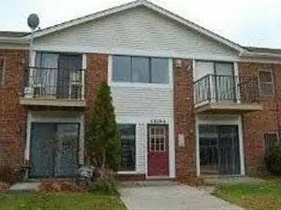 1st image of 434 Mound Rd #28