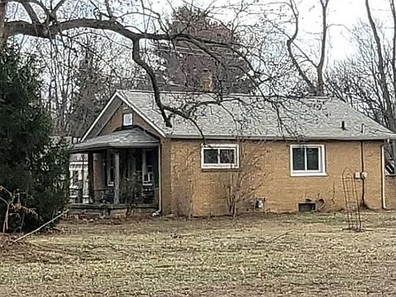 2nd image of 397 Richie Ave