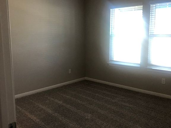 3rd image of 126 Fairmeadow Downs Dr